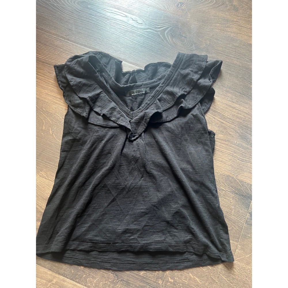 White House Black Market WHBM Black Ruffle V-Neck Sleeveless Slub Knit Top